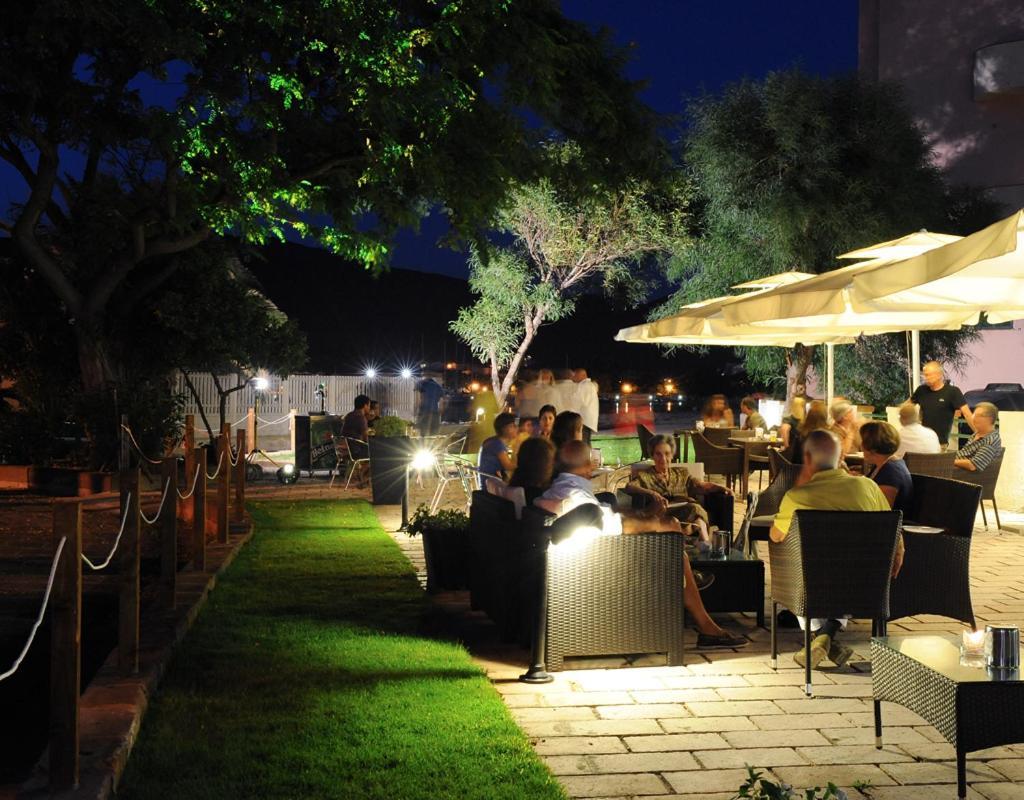 Sporting Hotel Stella Maris Боза-Марина Экстерьер фото